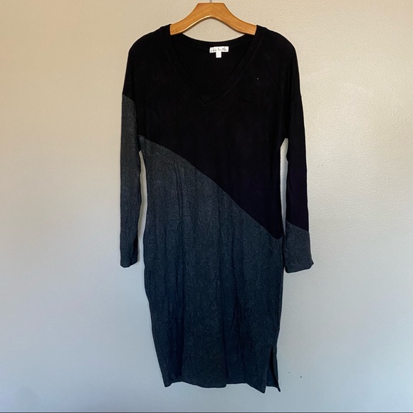 nine britton Dresses & Skirts - Nine Britton two tone sweater dress